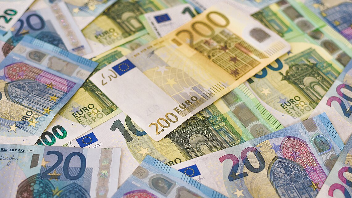 Symbolbild Geld; verschiedene Euroscheine